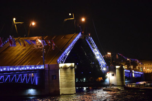 Brücke beim öffnen
