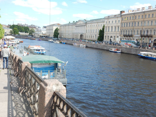 am Kanal im Sankt Petersburg