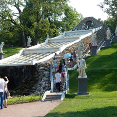 Schachbrett in Peterhof bei einer Führung durch den Park