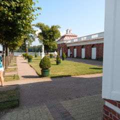 Gebäude im unteren Park Landausflug